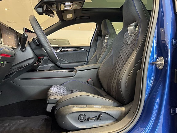 Volkswagen Passat 16 of 27