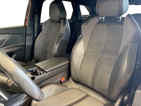 Peugeot 3008 5 of 15
