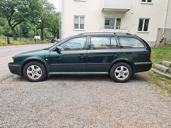 Skoda Octavia 5 of 12