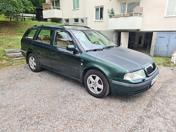 Skoda Octavia 3 of 12