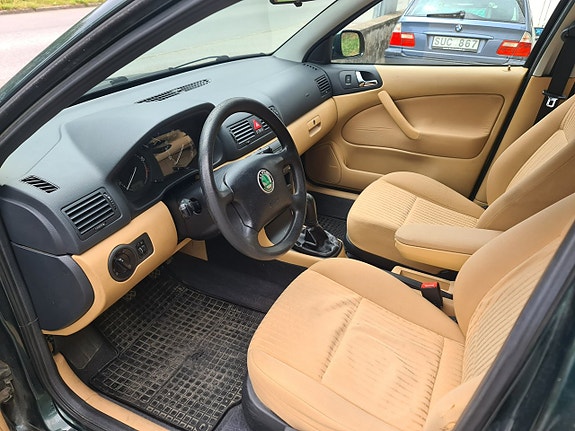 Skoda Octavia 7 of 12