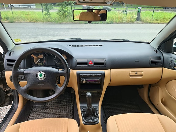 Skoda Octavia 8 of 12