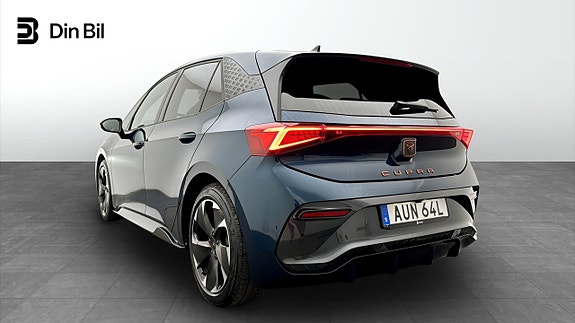 Cupra Born 3 of 13