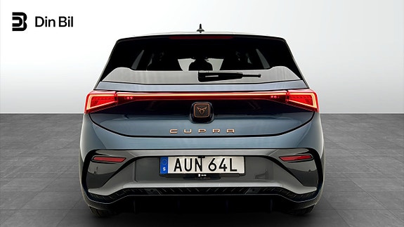 Cupra Born 5 of 13