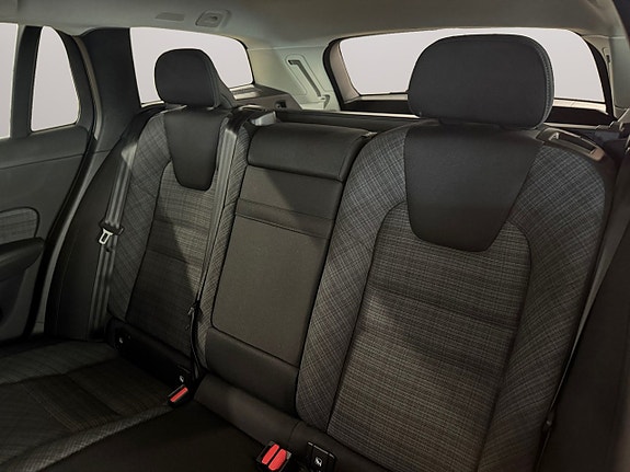 Volvo V60 10 of 25