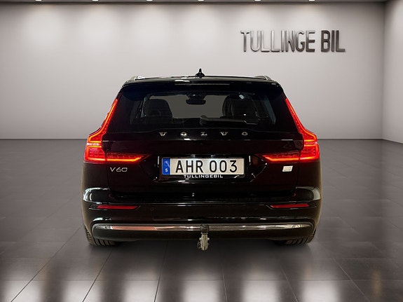Volvo V60 4 of 25