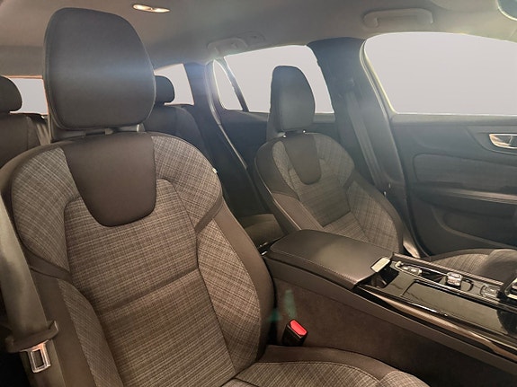 Volvo V60 12 of 25