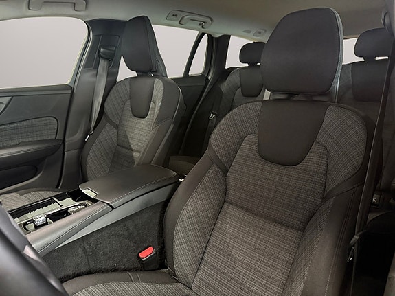 Volvo V60 9 of 25