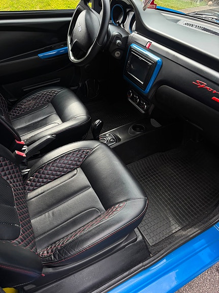 Ligier JS50 Ultimate Sport 10 of 14