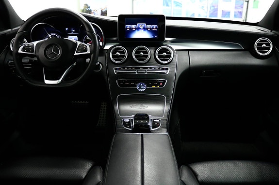 Mercedes-Benz C220 10 of 28