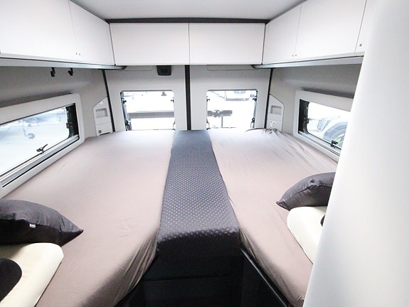 Adria Twin 640SLB "fullutrustad i nyskick" 10 of 13