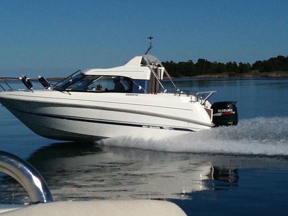 MV Marin 6600 fc - Suzuki 150hk 2007 2 of 12