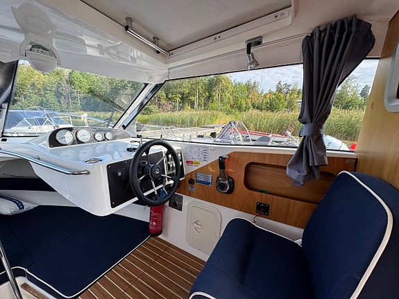 MV Marin 6600 fc - Suzuki 150hk 2007 7 of 12