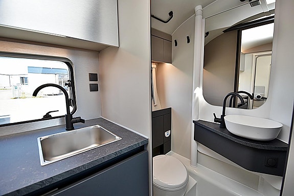 Adria 391 LH Action Sport, Långbäddar 18 of 26
