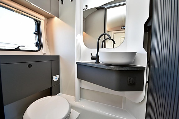 Adria 391 LH Action Sport, Långbäddar 19 of 26