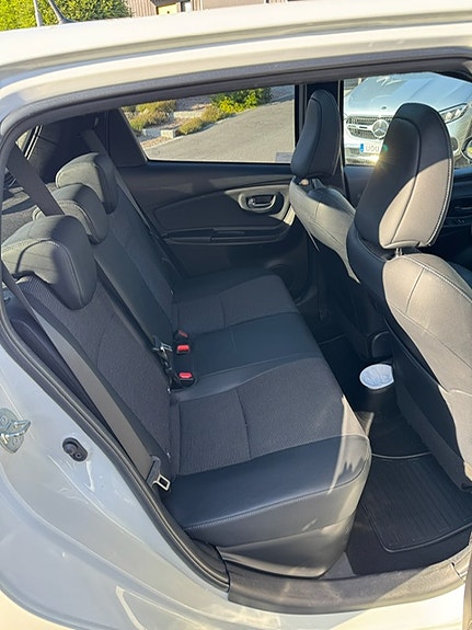 Toyota Yaris 10 of 11