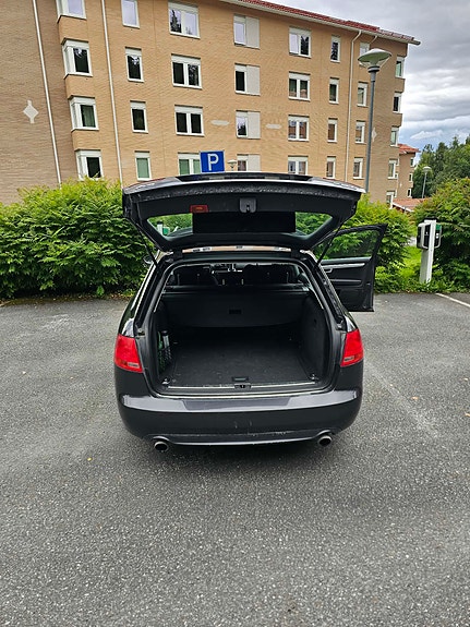 Audi A4 5 of 6