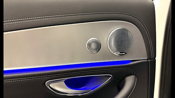 Mercedes-Benz E220 29 of 30