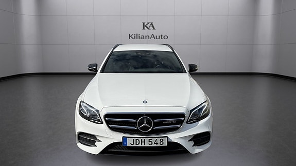 Mercedes-Benz E220 12 of 30