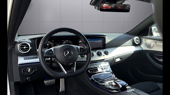 Mercedes-Benz E220 15 of 30