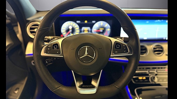 Mercedes-Benz E220 22 of 30