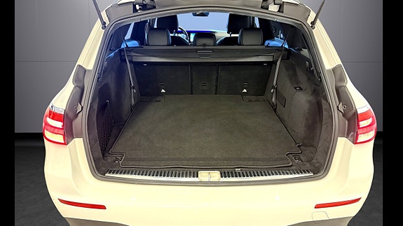 Mercedes-Benz E220 26 of 30