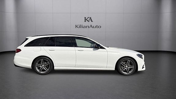 Mercedes-Benz E220 3 of 30