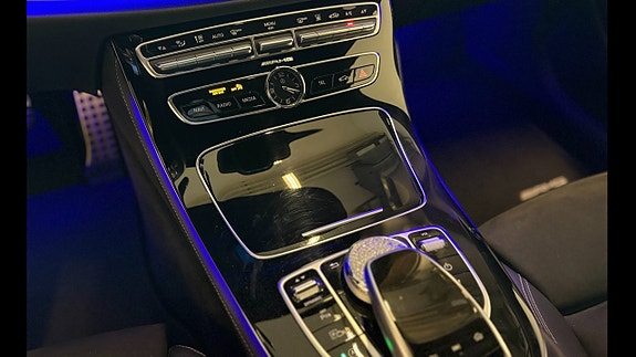 Mercedes-Benz E220 28 of 30
