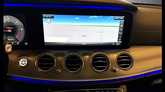 Mercedes-Benz E220 20 of 30