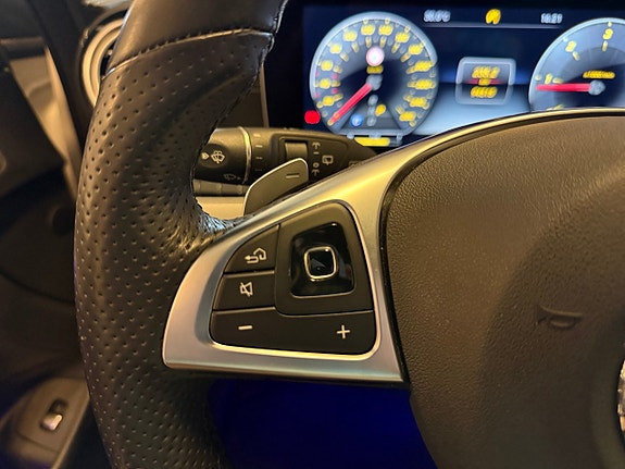 Mercedes-Benz E220 18 of 30