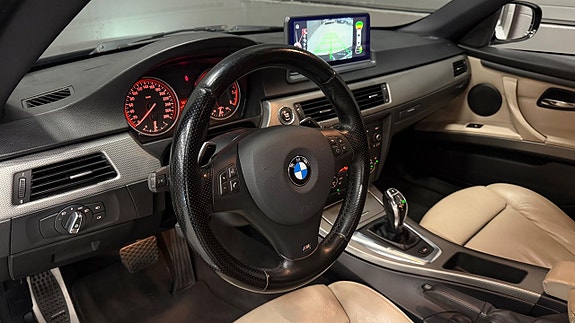 BMW 335i 13 of 28