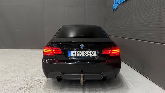 BMW 335i 8 of 28