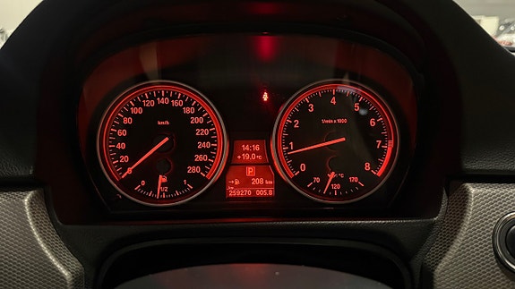 BMW 335i 24 of 28
