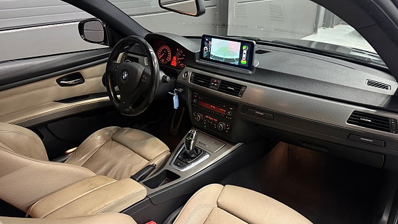 BMW 335i 17 of 28