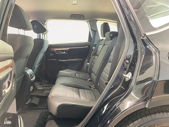 Honda CR-V 10 of 18