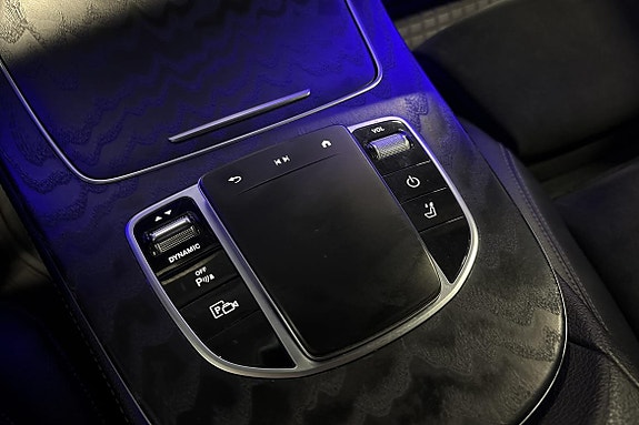 Mercedes-Benz E300 18 of 25