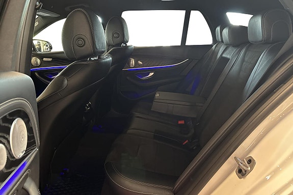 Mercedes-Benz E300 24 of 25