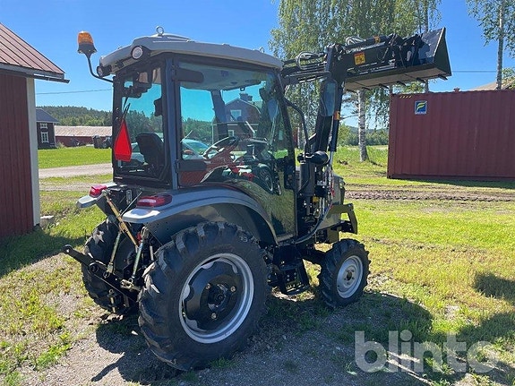 Traktor Landtrac 254 4WD med lastare 2 of 6