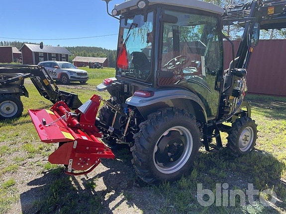 Traktor Landtrac 254 4WD med lastare 3 of 6