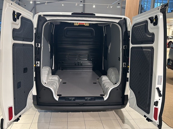 Kia PV5 14 of 17
