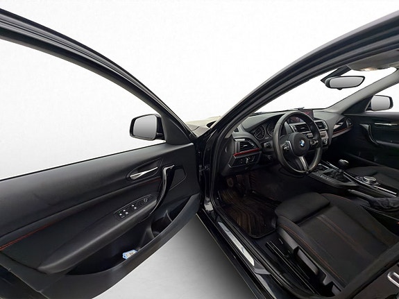 BMW 125i 12 of 30