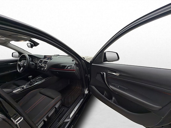 BMW 125i 16 of 30