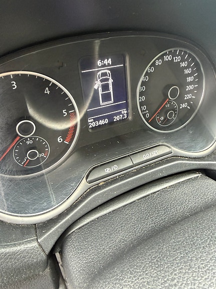 Volkswagen Amarok 8 of 8