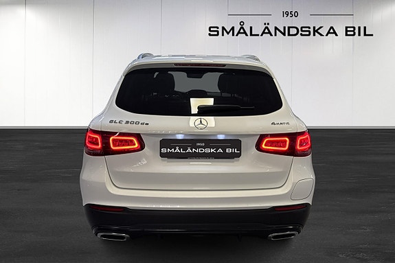 Mercedes-Benz GLC300 de 5 of 19