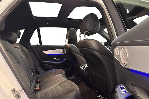 Mercedes-Benz GLC300 de 16 of 19