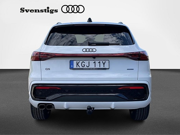 Audi Q5 4 of 17
