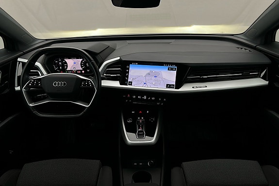 Audi Q4 e-tron 6 of 23