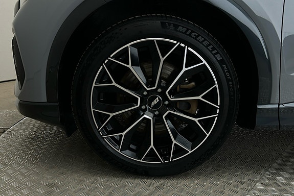 Audi Q4 e-tron 12 of 23
