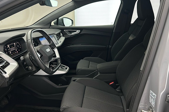 Audi Q4 e-tron 10 of 23