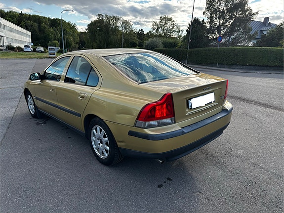 Volvo S60 4 of 10